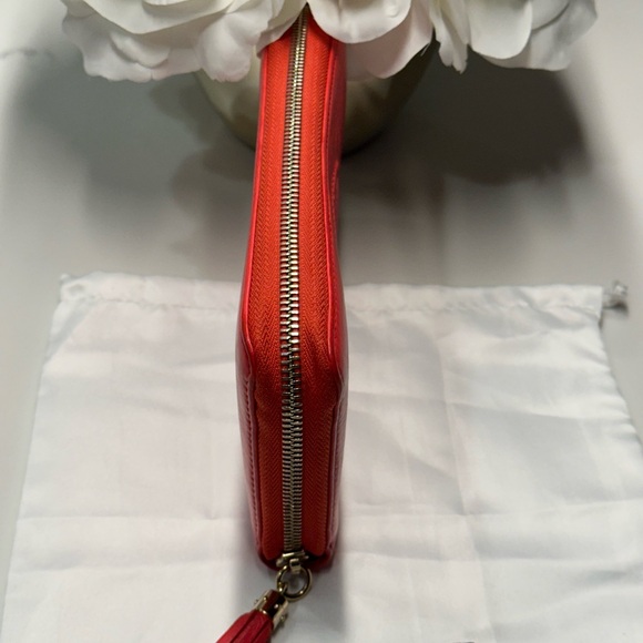 Gucci Red Coral Soho Interlocking GG Leather Zip Around Wallet + Gucci Dust Bag - Picture 6 of 16